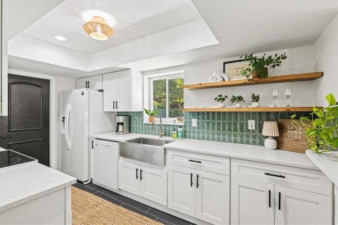 House in Sarasota, Florida 3 bedrooms, 138.98 sq.m. № 699916 - photo 13