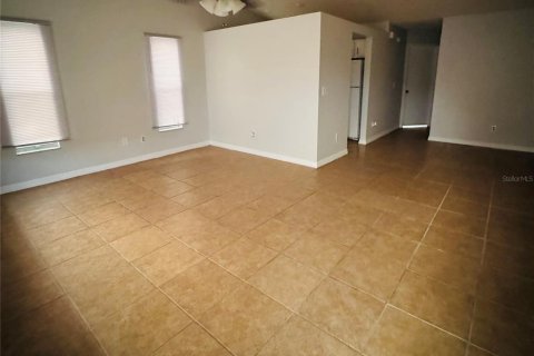 Casa en alquiler en Orlando, Florida, 2 dormitorios, 88.72 m2 № 1912883 - foto 2