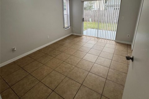 Casa en alquiler en Orlando, Florida, 2 dormitorios, 88.72 m2 № 1912883 - foto 4