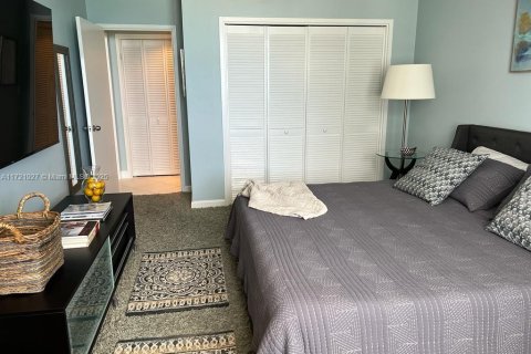 Copropriété à louer à Hollywood, Floride: 2 chambres, 115.94 m2 № 1702551 - photo 5