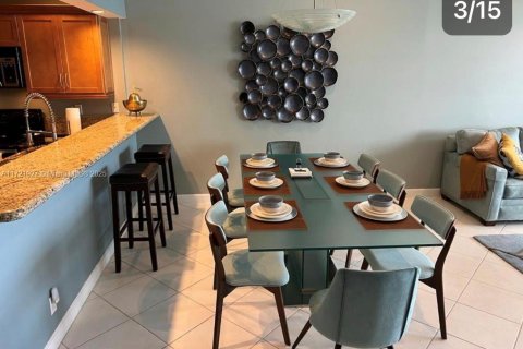 Copropriété à louer à Hollywood, Floride: 2 chambres, 115.94 m2 № 1702551 - photo 15