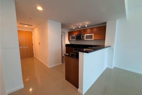 Condominio en alquiler en Miami, Florida, 1 dormitorio, 74.88 m2 № 2154051 - foto 8