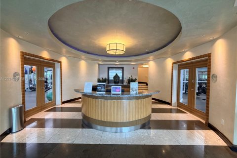 Condominio en alquiler en Miami, Florida, 1 dormitorio, 74.88 m2 № 2154051 - foto 17