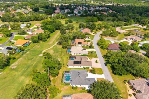 House in Weeki Wachee, Florida 3 bedrooms, 233.46 sq.m. № 2306264 - photo 14