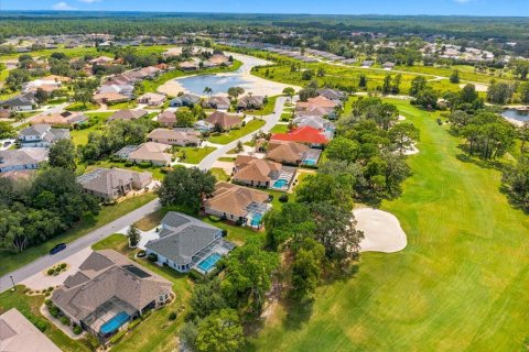 House in Weeki Wachee, Florida 3 bedrooms, 233.46 sq.m. № 2306264 - photo 9
