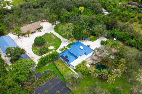 Casa en venta en Homestead, Florida, 6 dormitorios, 270.72 m2 № 1945811 - foto 8