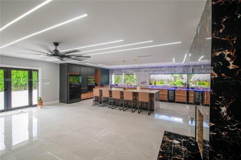 Casa en venta en Homestead, Florida, 6 dormitorios, 270.72 m2 № 1945811 - foto 17