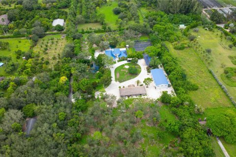 Casa en venta en Homestead, Florida, 6 dormitorios, 270.72 m2 № 1945811 - foto 11
