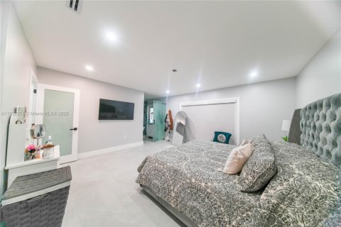 Casa en venta en Homestead, Florida, 6 dormitorios, 270.72 m2 № 1945811 - foto 25