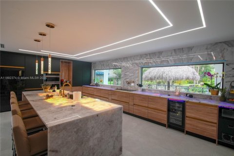 Casa en venta en Homestead, Florida, 6 dormitorios, 270.72 m2 № 1945811 - foto 18