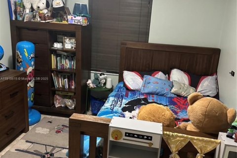 Casa en venta en Miami, Florida, 3 dormitorios, 131.36 m2 № 1973982 - foto 16