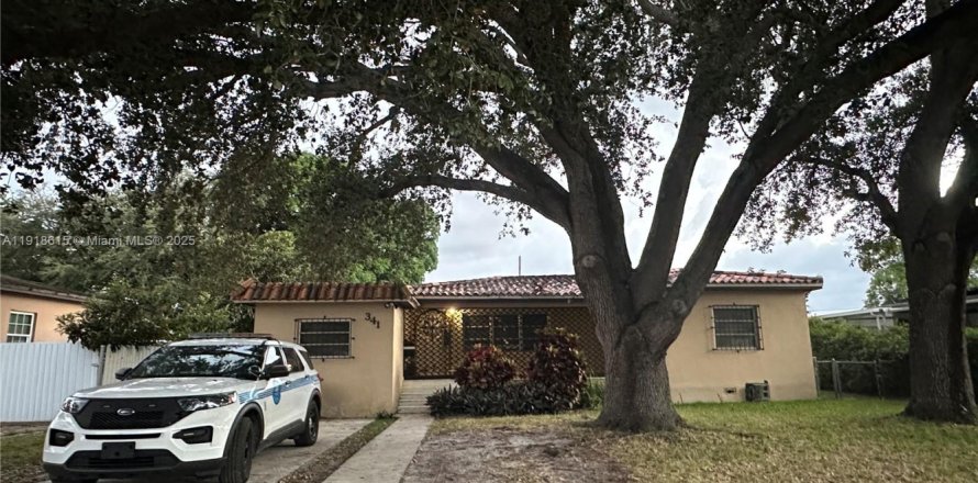 Casa en Miami, Florida 3 dormitorios, 131.36 m2 № 1973982