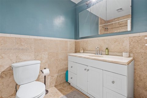 Casa en venta en Miami, Florida, 3 dormitorios, 131.36 m2 № 1973982 - foto 22