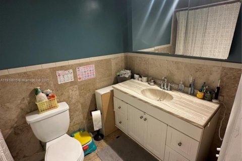 Casa en venta en Miami, Florida, 3 dormitorios, 131.36 m2 № 1973982 - foto 12