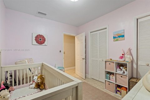 Casa en venta en Miami, Florida, 3 dormitorios, 131.36 m2 № 1973982 - foto 25