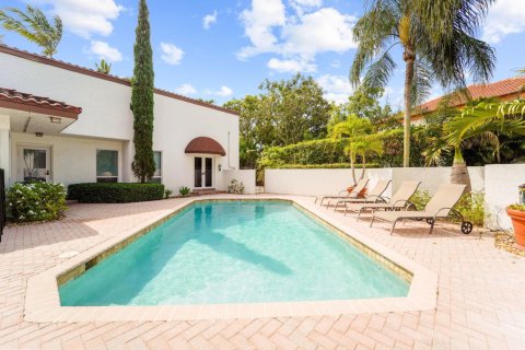 House in Boca Raton, Florida 3 bedrooms, 188.78 sq.m. № 1177156 - photo 1