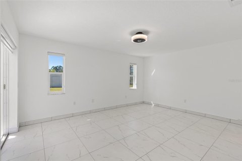 Villa ou maison à louer à North Port, Floride: 3 chambres, 131.36 m2 № 2116462 - photo 15