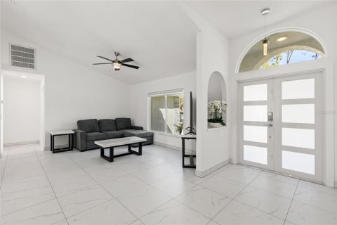 Villa ou maison à louer à North Port, Floride: 3 chambres, 131.36 m2 № 2116462 - photo 11