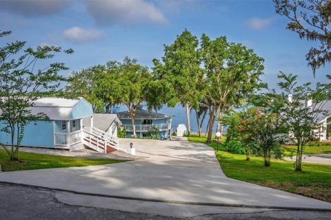Купить виллу или дом в Юстис, Флорида 9 комнат, 208.1м2, № 1779011 - фото 3
