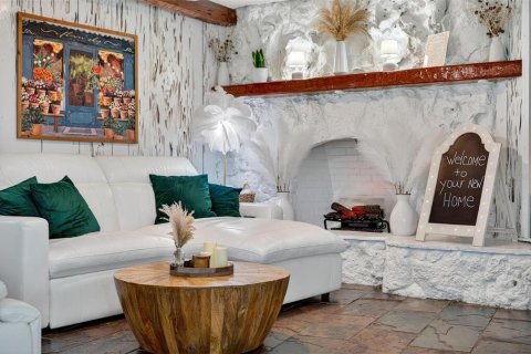 Купить виллу или дом в Юстис, Флорида 9 комнат, 208.1м2, № 1779011 - фото 17