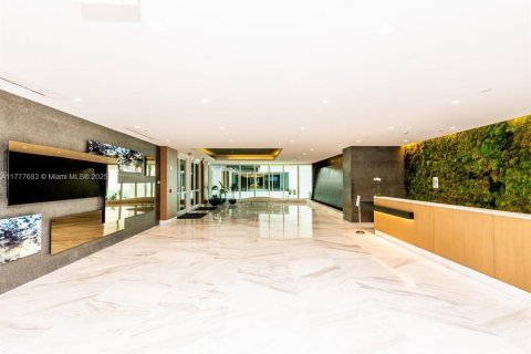 Condo in Sunny Isles Beach, Florida, 2 bedrooms  № 1812050 - photo 24