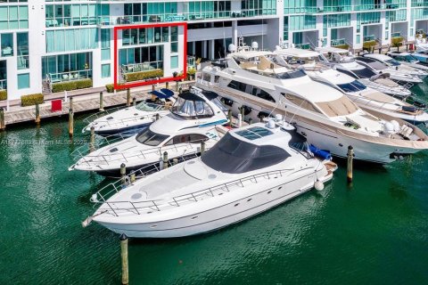 Condo in Sunny Isles Beach, Florida, 2 bedrooms  № 1812050 - photo 8