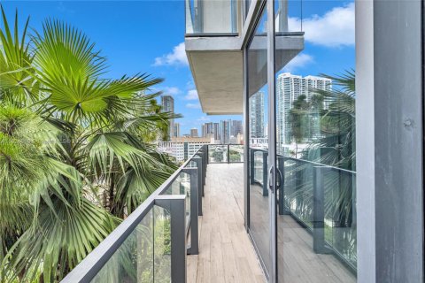 Copropriété à vendre à Miami, Floride: 2 chambres, 117.52 m2 № 1938052 - photo 15