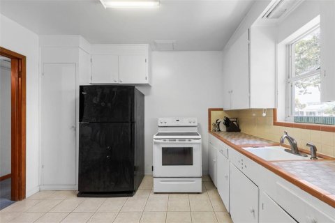 House in Flagler Beach, Florida 2 bedrooms, 92.62 sq.m. № 1765518 - photo 12