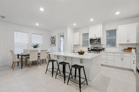 House in Winter Garden, Florida 4 bedrooms, 271.92 sq.m. № 2393563 - photo 18