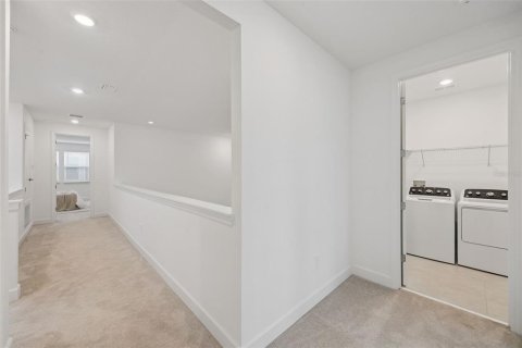 House in Winter Garden, Florida 4 bedrooms, 271.92 sq.m. № 2393563 - photo 26