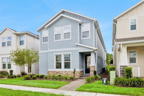 House in Winter Garden, Florida 4 bedrooms, 271.92 sq.m. № 2393563 - photo 2