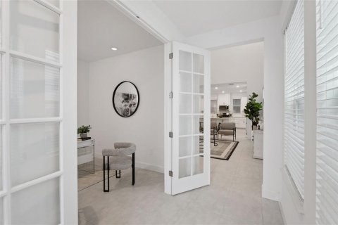 House in Winter Garden, Florida 4 bedrooms, 271.92 sq.m. № 2393563 - photo 5