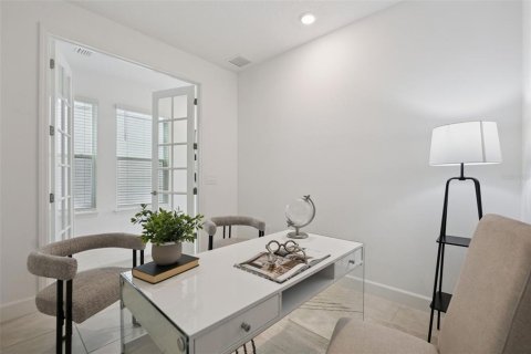 House in Winter Garden, Florida 4 bedrooms, 271.92 sq.m. № 2393563 - photo 6