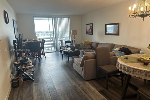 Copropriété à vendre à Miami, Floride: 1 chambre, 85.56 m2 № 1970428 - photo 2