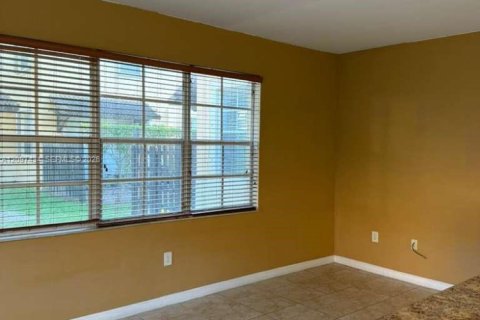 Townhouse in Cutler Bay, Florida 3 bedrooms, 135.54 sq.m. № 2392159 - photo 10