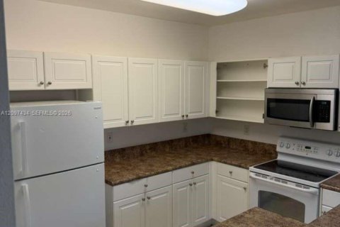 Townhouse in Cutler Bay, Florida 3 bedrooms, 135.54 sq.m. № 2392159 - photo 8