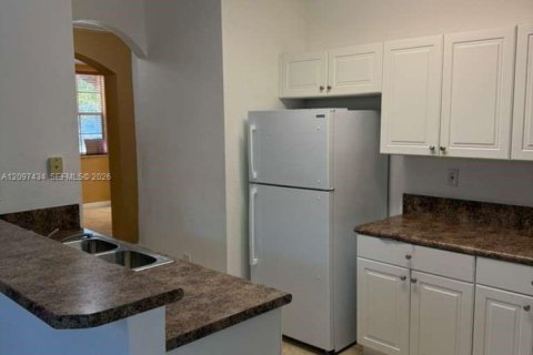 Townhouse in Cutler Bay, Florida 3 bedrooms, 135.54 sq.m. № 2392159 - photo 9