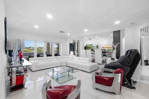 Villa ou maison à vendre à Jupiter, Floride: 3 chambres, 305.28 m2 № 2270418 - photo 11