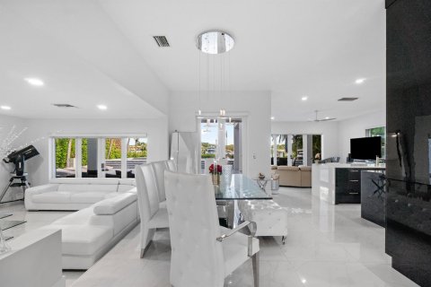 Villa ou maison à vendre à Jupiter, Floride: 3 chambres, 305.28 m2 № 2270418 - photo 14