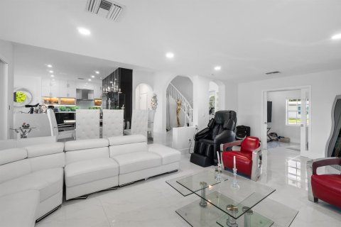 Villa ou maison à vendre à Jupiter, Floride: 3 chambres, 305.28 m2 № 2270418 - photo 13