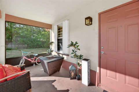 Купить виллу или дом в Майами, Флорида 3 спальни, 104.52м2, № 1985882 - фото 5