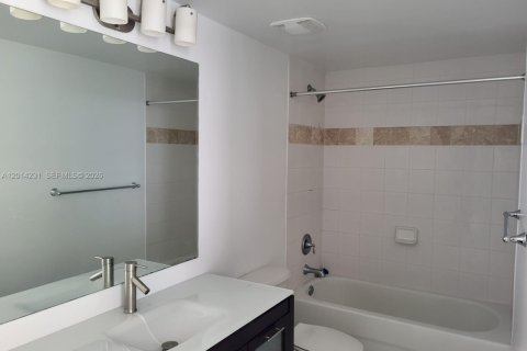Copropriété à louer à Miami, Floride: 1 chambre, 86.86 m2 № 2076563 - photo 10