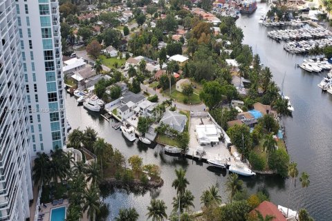 Copropriété à louer à Miami, Floride: 1 chambre, 86.86 m2 № 2076563 - photo 14
