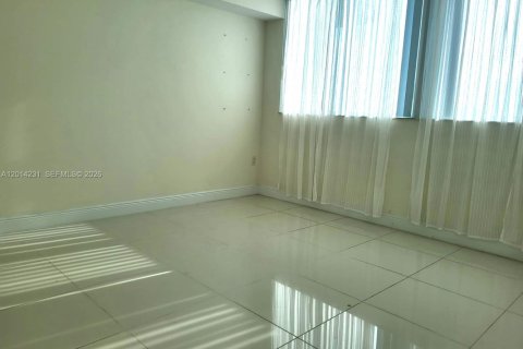 Copropriété à louer à Miami, Floride: 1 chambre, 86.86 m2 № 2076563 - photo 9