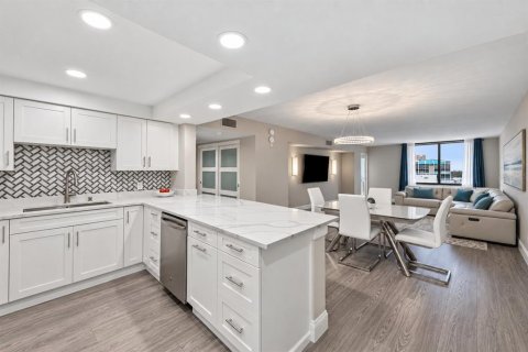 Copropriété à vendre à Clearwater, Floride: 2 chambres, 128.67 m2 № 2373396 - photo 8