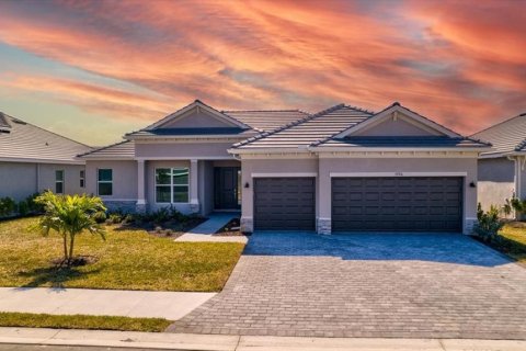 House in Port Charlotte, Florida 4 bedrooms, 216.28 sq.m. № 2118294