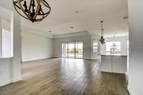 Casa en venta en Port Charlotte, Florida, 4 dormitorios, 216.28 m2 № 2118294 - foto 6
