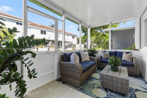 Townhouse in Pembroke Pines, Florida 3 bedrooms, 136.38 sq.m. № 1953918 - photo 30