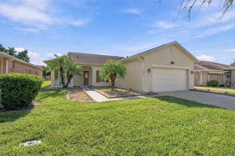 Casa en venta en Poinciana, Florida, 2 dormitorios, 133.78 m2 № 2427094 - foto 2