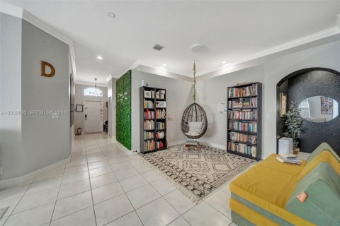 House in Pembroke Pines, Florida 4 bedrooms, 190.82 sq.m. № 2087023 - photo 5